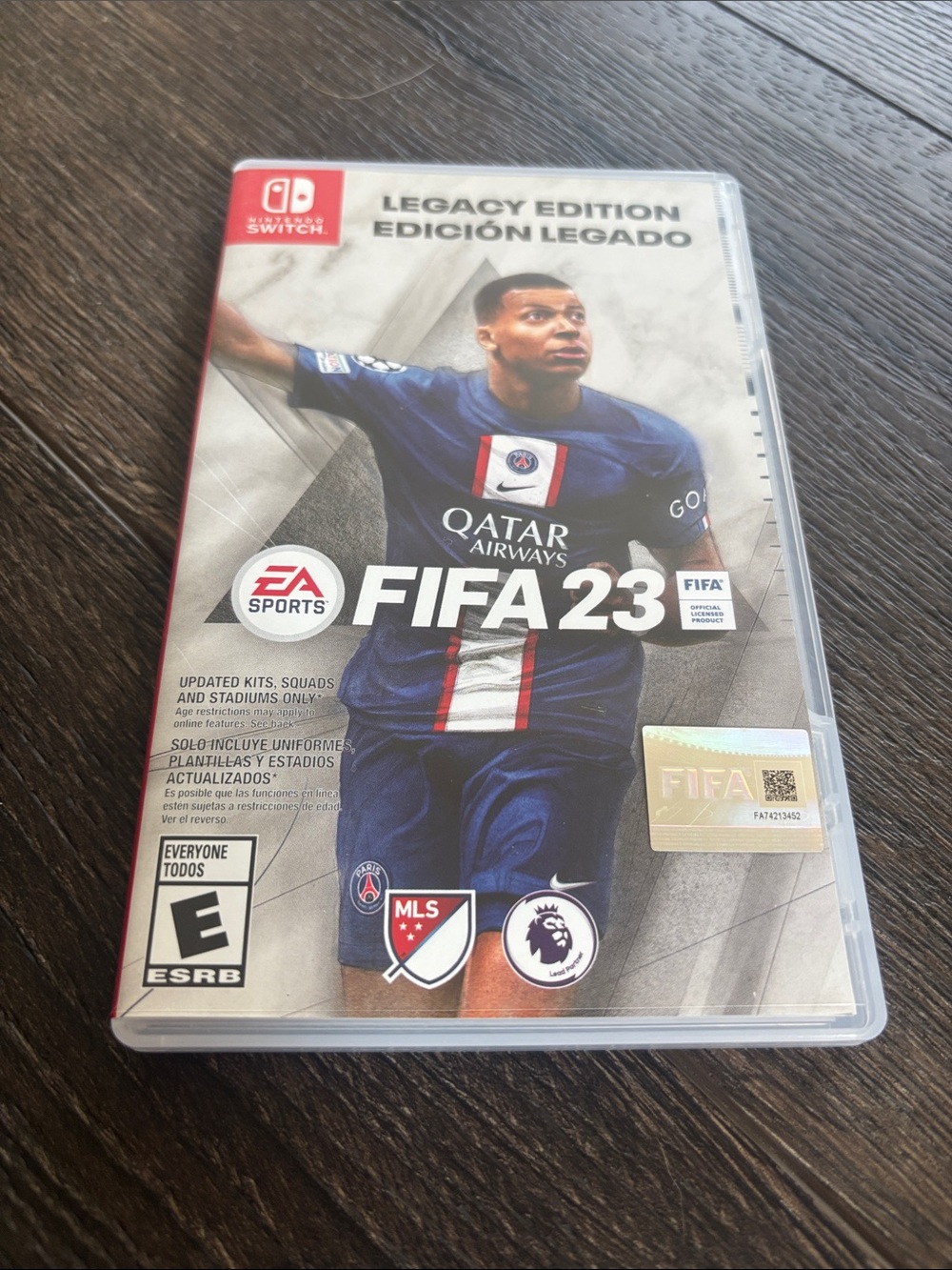 FIFA 23 Legacy Edition Nintendo Switch - EA Sports (Blue)